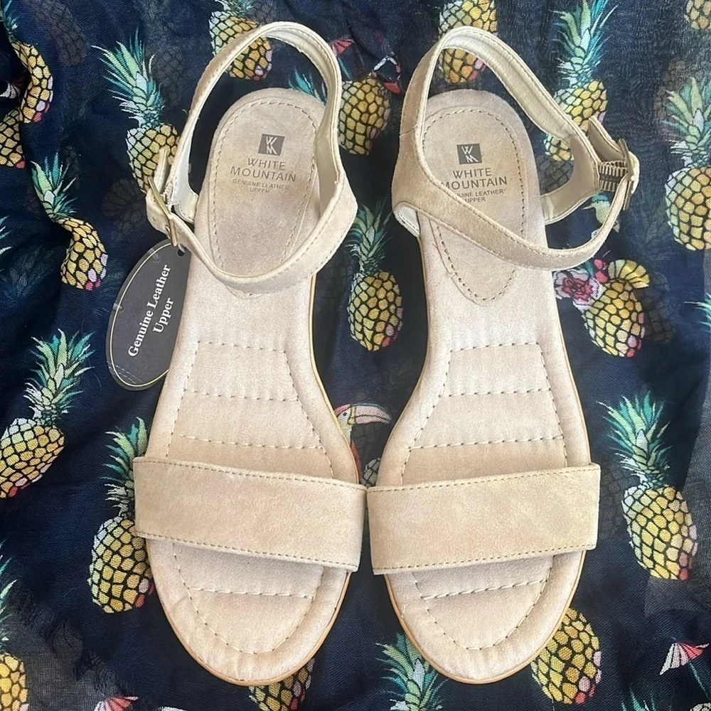 Brand New White Mountain Genuine Leather Neutral Wedge Heel Ankle Strap Sandals